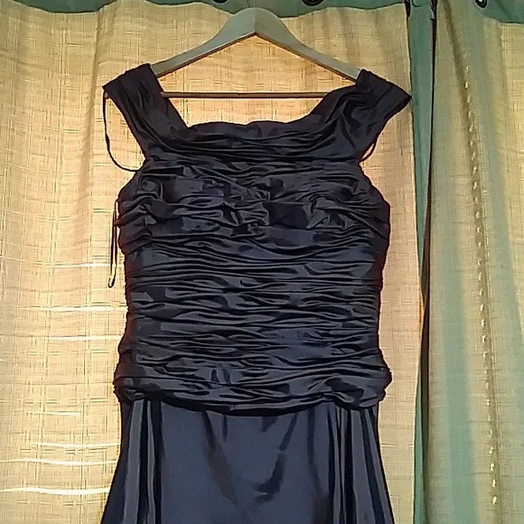 JS COLLECTIONS LONG BROWN SATIN FORMAL DRESS SIZE 10 - Picture 4 of 16